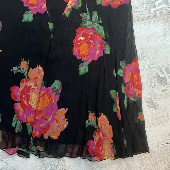 Vintage Jones New York 100% Silk Black Floral Print A Line Skirt Size 12 - Picture 3 of 11